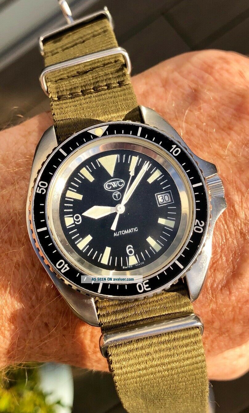 Vquait Cwc A BRITISH MILITARY ISSUED AUTOMATIC CWC WRISTWATCH DATED 2004 | #12284689