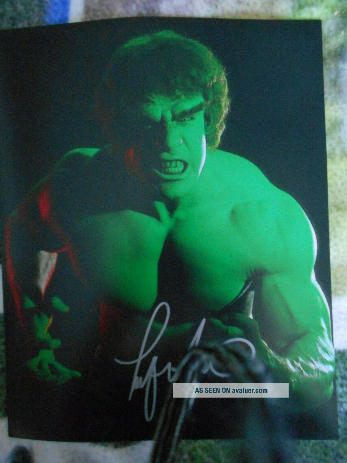 LOU FERRIGNO - The Incredible HULK 8 X 10 AUTOGRAPH W/LOA | #12740763